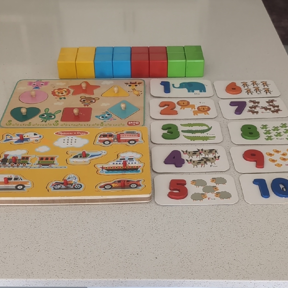 Melissa & Doug Yellow and Red Learning Blocks Set